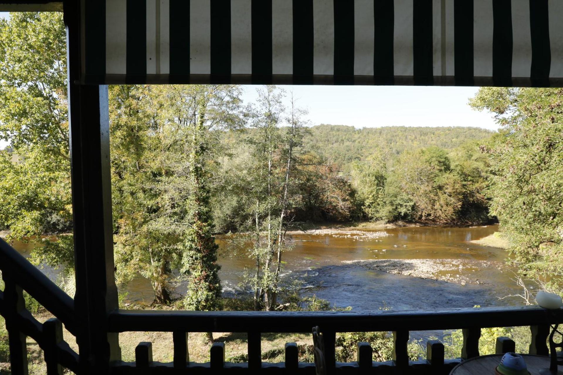 French Correze Moulin Bleu Hotel Saint-Pantaléon-de-Larche Exterior photo